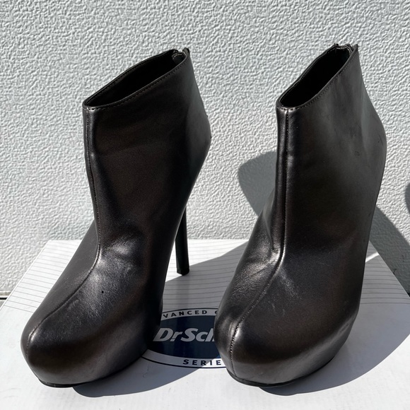 Forever 21 Dark Gray High Heels - Picture 3 of 6